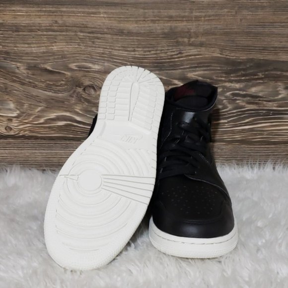 New Nike Air Jordan 1 Rebel XX Black High Tops - Picture 5 of 8